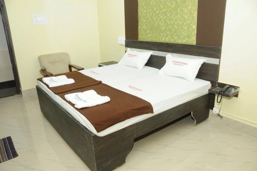 Tripura Sundari Residency Hotel Madanapalle Exterior photo